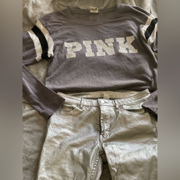 (Lot) Victoria Secret long sleeve rhinestone shirt and H&M shiny silver pants - Picture 8 of 8